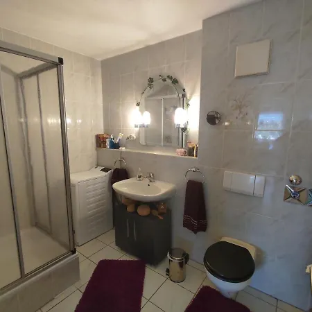 Moderne Nahe Koln * فريشن